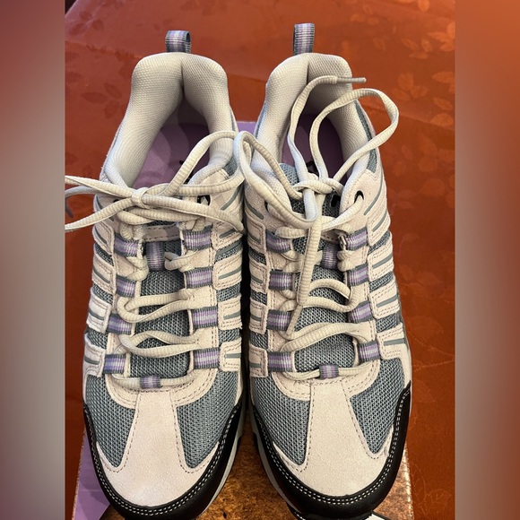 NIB Fila Day Hiker Size 9 - Picture 2 of 3